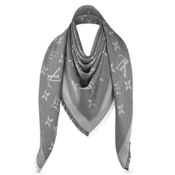 Louis Vuitton Beyond Monogram Shawl M70659