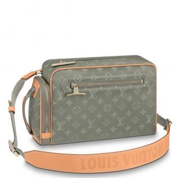 Louis Vuitton Camera Bag Monogram Titanium M43884