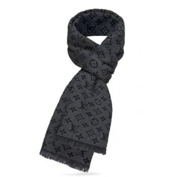 Louis Vuitton Monogram Classic Scarf M78526