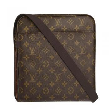 Louis Vuitton Trotteur Beaubourg Bag Monogram Canvas M97037